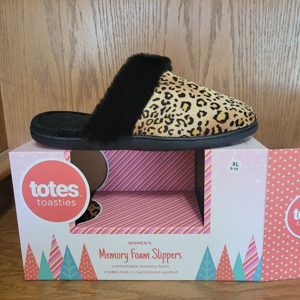 Women's Totes Toasties Aninimal Print Memory Foam Slippers 9-10